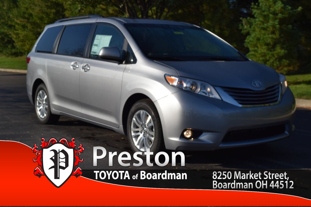 New 2017 Toyota Sienna XLE Premium 4D Passenger Van in Boardman T17145
Toyota of